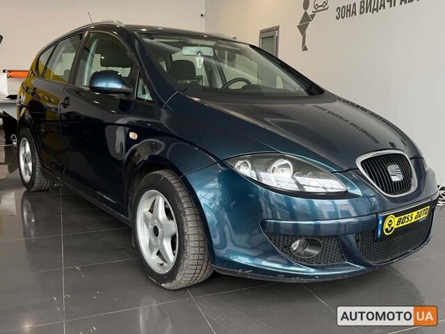 Синий Сеат Altea XL, объемом двигателя 2 л и пробегом 330 тыс. км за 6500 $, фото 1 на Automoto.ua