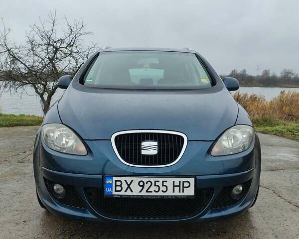 Синий Сеат Altea XL, объемом двигателя 1.6 л и пробегом 259 тыс. км за 6200 $, фото 1 на Automoto.ua