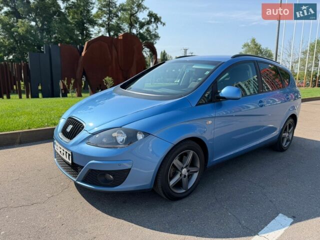 Синий Сеат Altea XL, объемом двигателя 1.6 л и пробегом 193 тыс. км за 8250 $, фото 1 на Automoto.ua