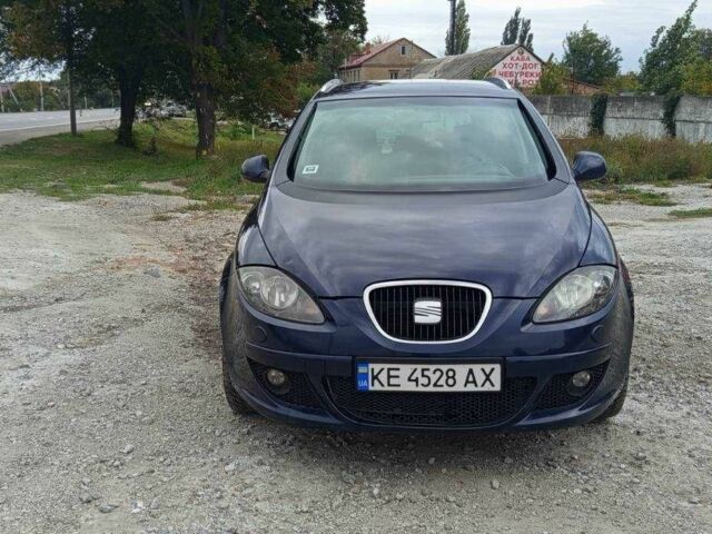 Синий Сеат Altea XL, объемом двигателя 1.6 л и пробегом 270 тыс. км за 2500 $, фото 1 на Automoto.ua