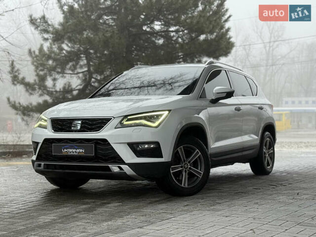 Белый Сеат Ateca, объемом двигателя 1.6 л и пробегом 146 тыс. км за 19300 $, фото 1 на Automoto.ua