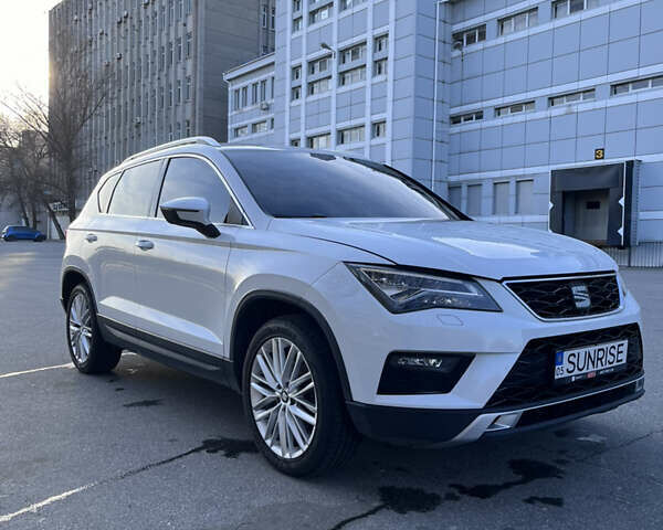 Белый Сеат Ateca, объемом двигателя 1.6 л и пробегом 130 тыс. км за 20500 $, фото 1 на Automoto.ua