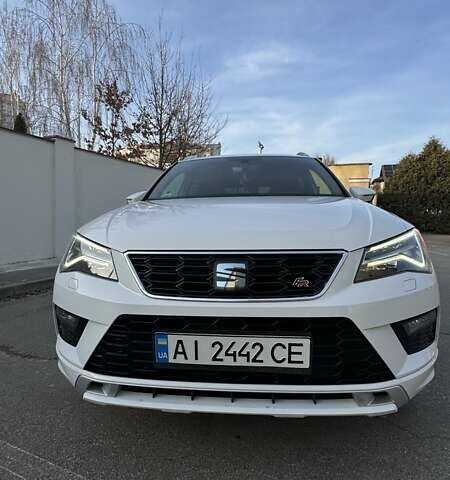 Белый Сеат Ateca, объемом двигателя 1.97 л и пробегом 102 тыс. км за 32000 $, фото 1 на Automoto.ua