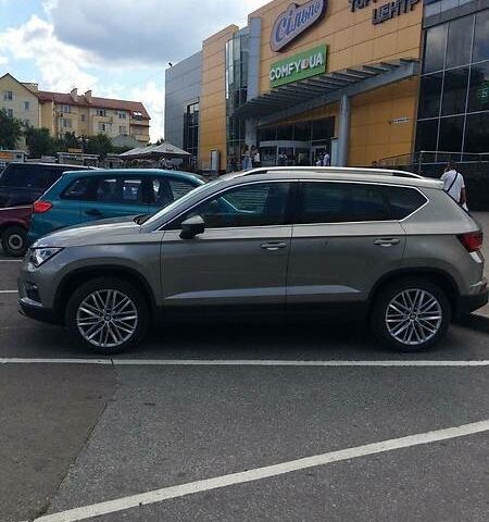 Сірий Сеат Ateca, об'ємом двигуна 1.6 л та пробігом 15 тис. км за 26500 $, фото 1 на Automoto.ua