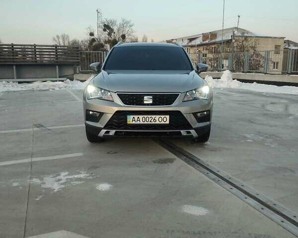 Серый Сеат Ateca, объемом двигателя 1.6 л и пробегом 87 тыс. км за 20900 $, фото 1 на Automoto.ua