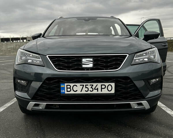 Сірий Сеат Ateca, об'ємом двигуна 2 л та пробігом 37 тис. км за 27600 $, фото 1 на Automoto.ua