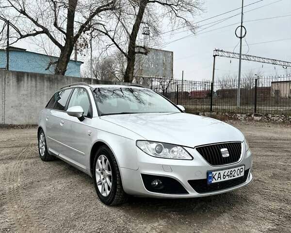 Серый Сеат Exeo ST, объемом двигателя 1.97 л и пробегом 195 тыс. км за 9000 $, фото 1 на Automoto.ua