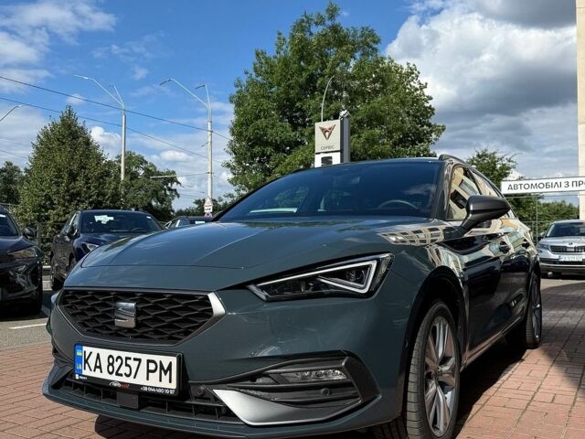 Синий Сеат Leon Sportstourer, объемом двигателя 1.5 л и пробегом 11 тыс. км за 28963 $, фото 1 на Automoto.ua