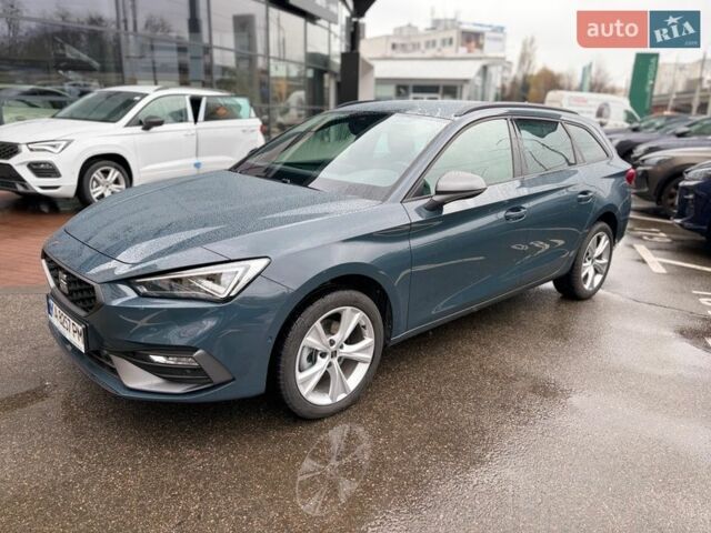 Синий Сеат Leon Sportstourer, объемом двигателя 1.5 л и пробегом 9 тыс. км за 31673 $, фото 1 на Automoto.ua