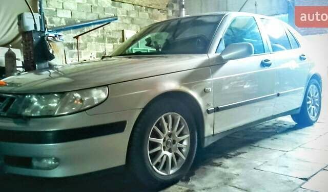 Сааб 9-5, объемом двигателя 2 л и пробегом 333 тыс. км за 3500 $, фото 1 на Automoto.ua