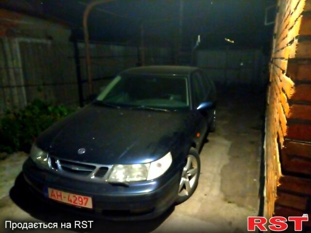 Синий Сааб 9-5, объемом двигателя 2.4 л и пробегом 350 тыс. км за 2000 $, фото 1 на Automoto.ua