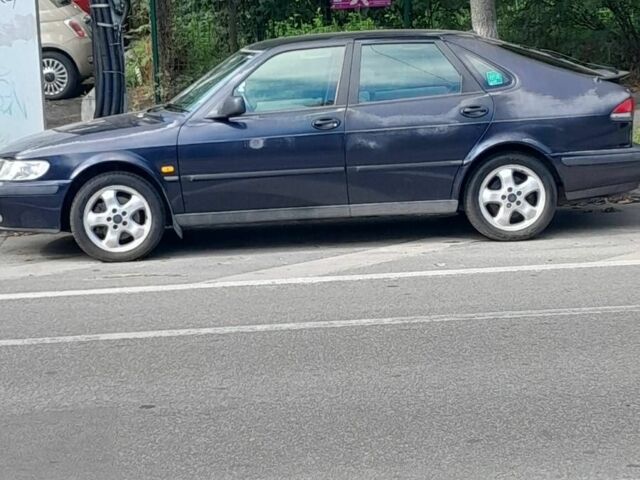 Синий Сааб 900, объемом двигателя 2 л и пробегом 190 тыс. км за 1500 $, фото 1 на Automoto.ua