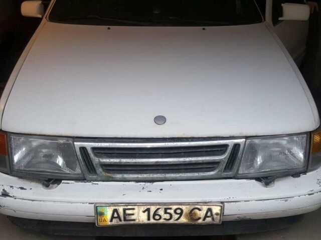 Белый Сааб 9000, объемом двигателя 2.3 л и пробегом 350 тыс. км за 1500 $, фото 1 на Automoto.ua