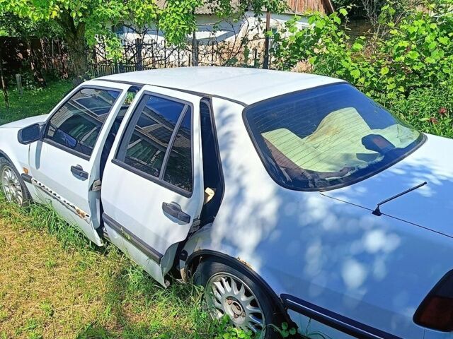 Белый Сааб 9000, объемом двигателя 2 л и пробегом 650 тыс. км за 1200 $, фото 1 на Automoto.ua
