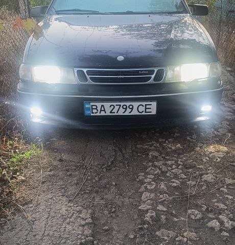 Синий Сааб 9000, объемом двигателя 2 л и пробегом 626 тыс. км за 2500 $, фото 1 на Automoto.ua