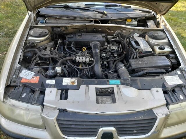 Бежевый Саманд ЛХ, объемом двигателя 1.8 л и пробегом 240 тыс. км за 2190 $, фото 1 на Automoto.ua