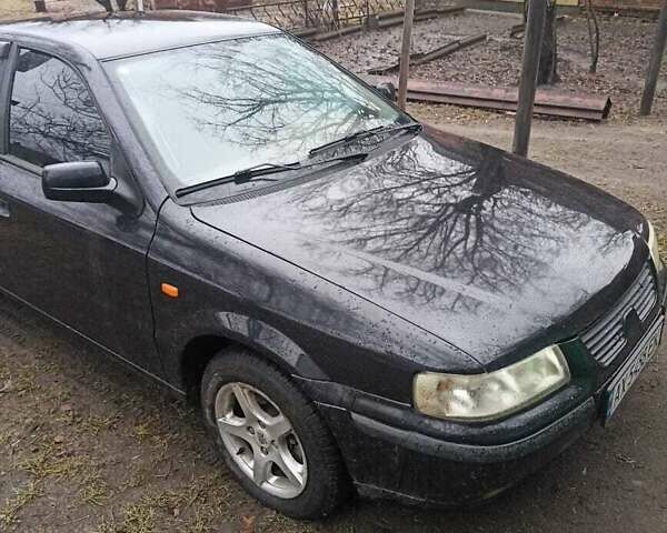 Чорний Саманд LX, об'ємом двигуна 1.8 л та пробігом 204 тис. км за 2000 $, фото 1 на Automoto.ua