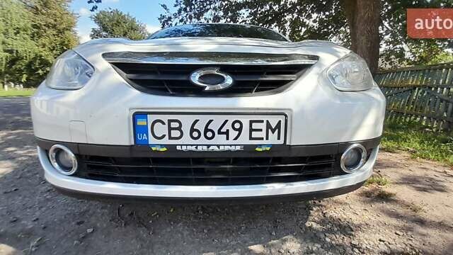 Белый Самсунг СМ3, объемом двигателя 1.6 л и пробегом 217 тыс. км за 5600 $, фото 1 на Automoto.ua