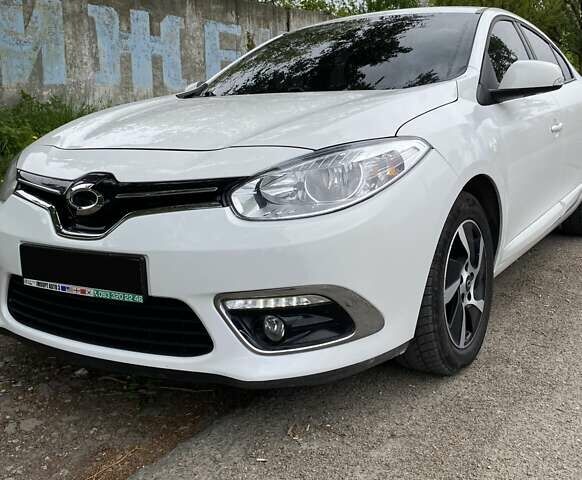 Белый Самсунг СМ3, объемом двигателя 0 л и пробегом 135 тыс. км за 9400 $, фото 1 на Automoto.ua