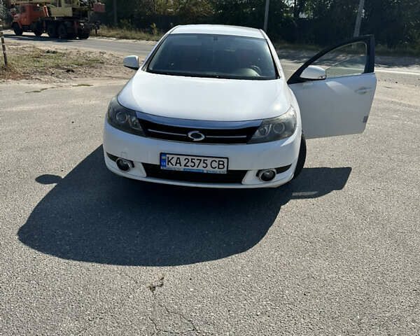 Белый Самсунг СМ5, объемом двигателя 2 л и пробегом 190 тыс. км за 7999 $, фото 1 на Automoto.ua