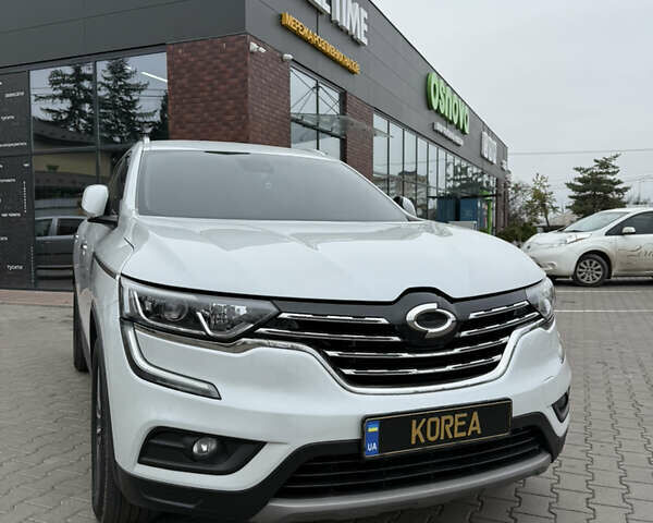 Белый Самсунг QM6, объемом двигателя 2 л и пробегом 108 тыс. км за 17500 $, фото 1 на Automoto.ua