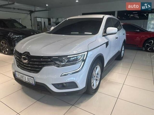 Белый Самсунг QM6, объемом двигателя 2 л и пробегом 85 тыс. км за 18900 $, фото 1 на Automoto.ua