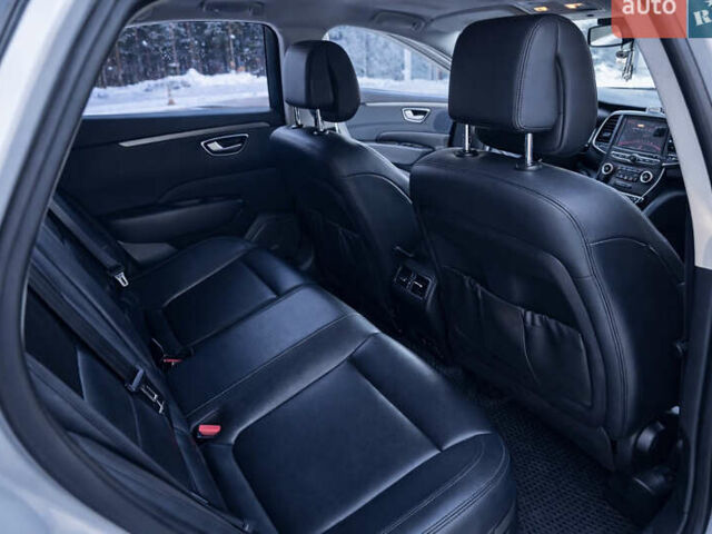Белый Самсунг SM6, объемом двигателя 2 л и пробегом 288 тыс. км за 12900 $, фото 1 на Automoto.ua