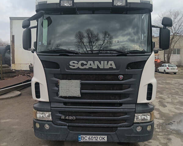 Белый Сканиа Р 420, объемом двигателя 11.71 л и пробегом 130 тыс. км за 12800 $, фото 1 на Automoto.ua