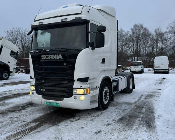 Белый Сканиа R 440, объемом двигателя 12.74 л и пробегом 823 тыс. км за 25000 $, фото 1 на Automoto.ua