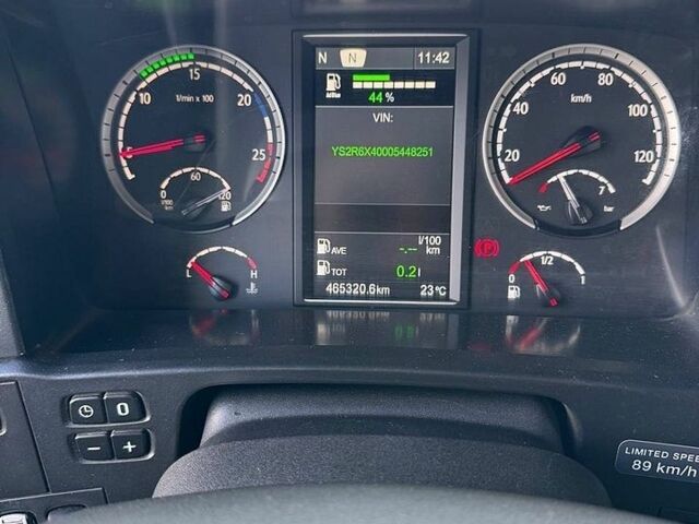 Зеленый Сканиа R 580, объемом двигателя 16.4 л и пробегом 445 тыс. км за 64372 $, фото 1 на Automoto.ua