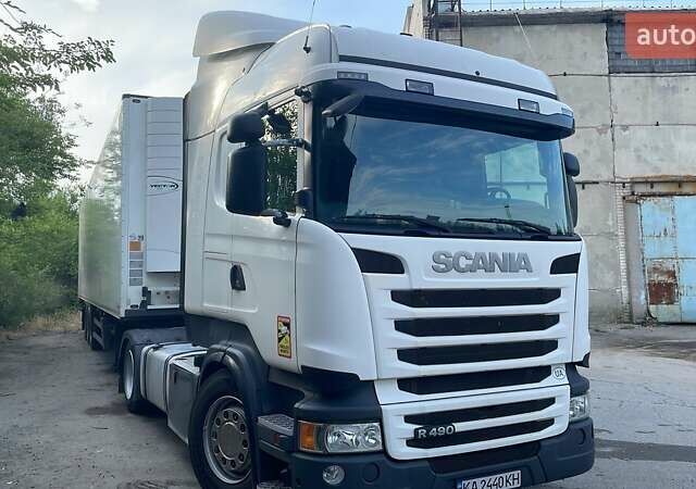 Белый Сканиа R 490, объемом двигателя 12.7 л и пробегом 591 тыс. км за 27000 $, фото 1 на Automoto.ua