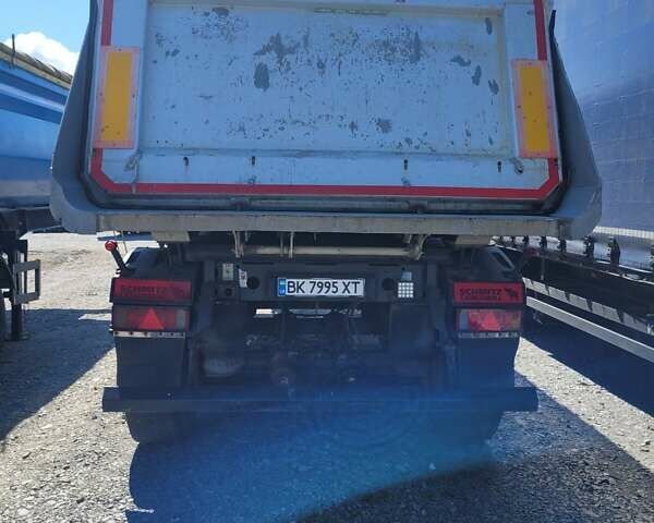 Черный Шмитц Каргобулл C01, объемом двигателя 0 л и пробегом 600 тыс. км за 11200 $, фото 1 на Automoto.ua