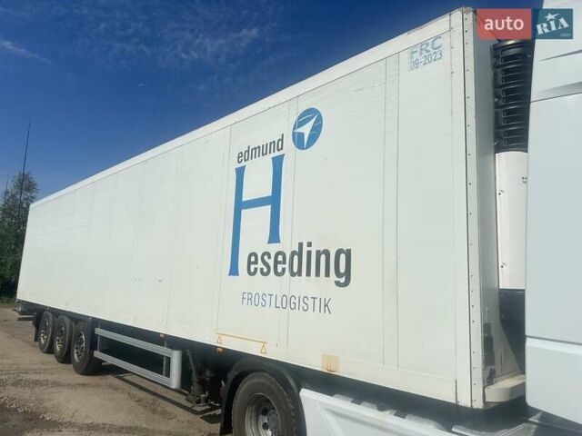 Чорний Шмітц Каргобулл SKO, об'ємом двигуна 0 л та пробігом 300 тис. км за 14200 $, фото 1 на Automoto.ua