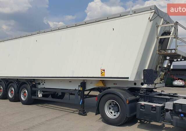 Белый Шмитз СКИ, объемом двигателя 0 л и пробегом 300 тыс. км за 23609 $, фото 1 на Automoto.ua