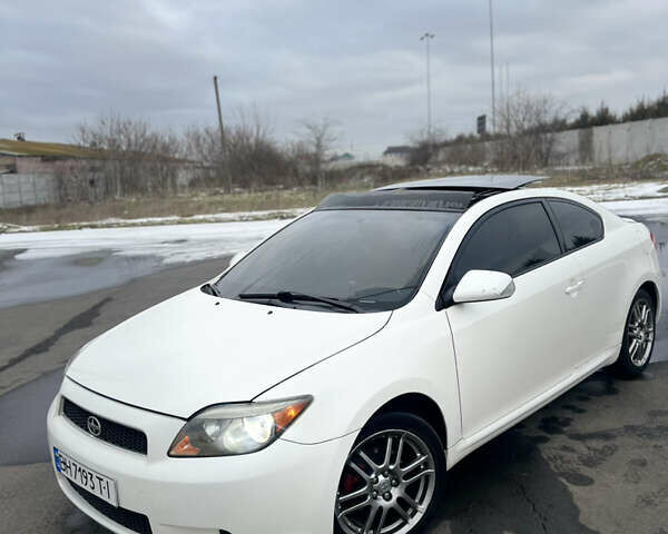 Белый Сцион TC, объемом двигателя 2.36 л и пробегом 193 тыс. км за 4900 $, фото 1 на Automoto.ua