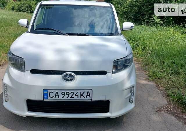 Белый Сцион ХБ, объемом двигателя 2.36 л и пробегом 168 тыс. км за 8600 $, фото 1 на Automoto.ua