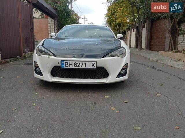 Білий Сціон FR-S, об'ємом двигуна 2 л та пробігом 60 тис. км за 13000 $, фото 1 на Automoto.ua