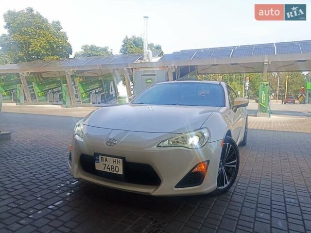 Белый Сцион FR-S, объемом двигателя 2 л и пробегом 69 тыс. км за 14900 $, фото 1 на Automoto.ua