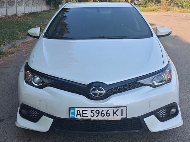 Білий Сціон iM, об'ємом двигуна 1.8 л та пробігом 247 тис. км за 8500 $, фото 1 на Automoto.ua
