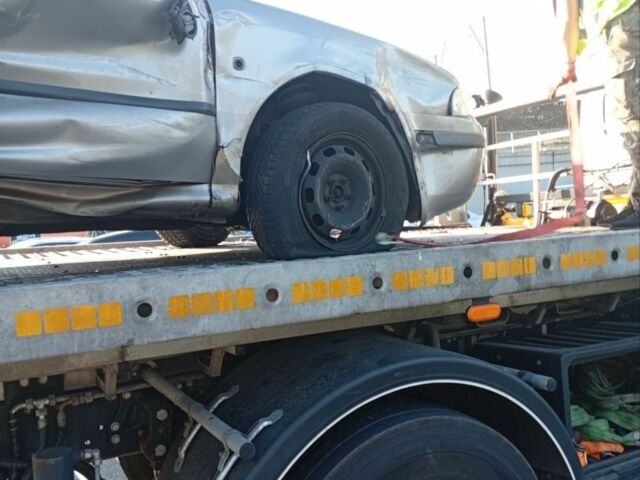 Серый Шкода 100, объемом двигателя 0 л и пробегом 300 тыс. км за 1500 $, фото 1 на Automoto.ua