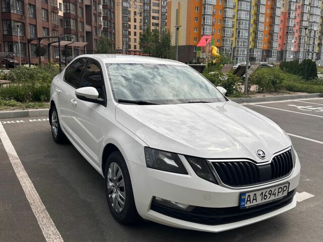 Білий Шкода 110, об'ємом двигуна 1.6 л та пробігом 230 тис. км за 14900 $, фото 1 на Automoto.ua