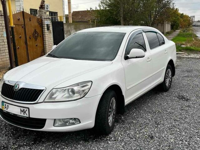 Білий Шкода Інша, об'ємом двигуна 1.6 л та пробігом 272 тис. км за 6800 $, фото 1 на Automoto.ua