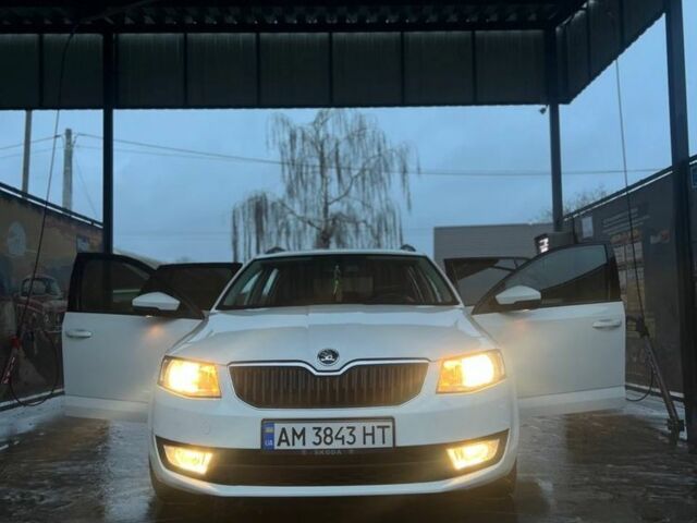 Белый Шкода Другая, объемом двигателя 1.6 л и пробегом 179 тыс. км за 11000 $, фото 1 на Automoto.ua