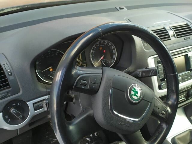 Черный Шкода Другая, объемом двигателя 1.8 л и пробегом 170 тыс. км за 7200 $, фото 1 на Automoto.ua