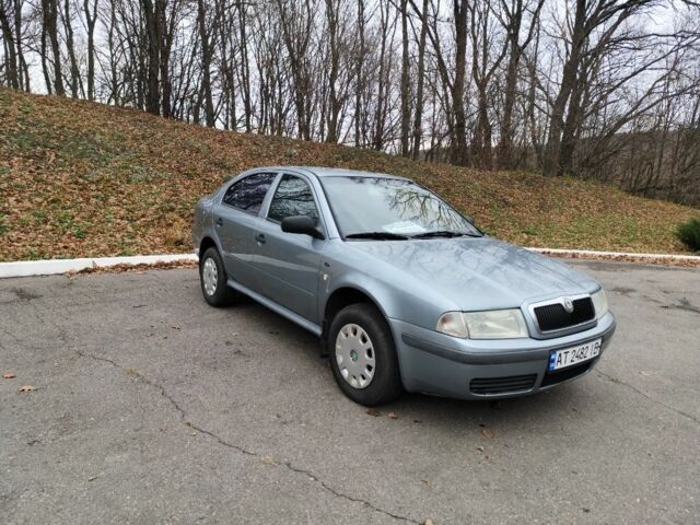 Серый Шкода Другая, объемом двигателя 1.6 л и пробегом 260 тыс. км за 4000 $, фото 1 на Automoto.ua