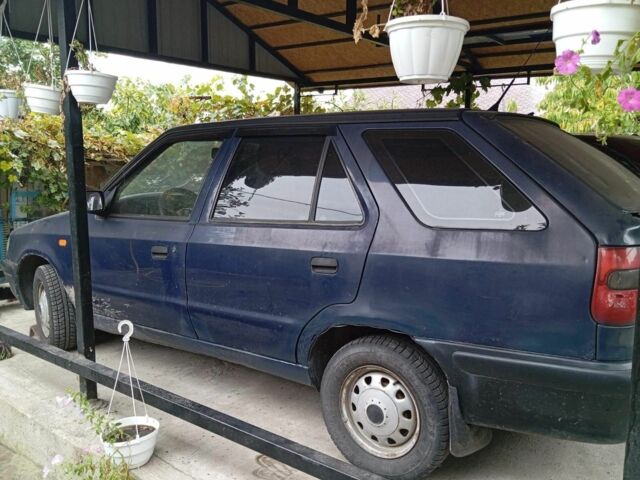 Синий Шкода Другая, объемом двигателя 1.3 л и пробегом 370 тыс. км за 1545 $, фото 1 на Automoto.ua