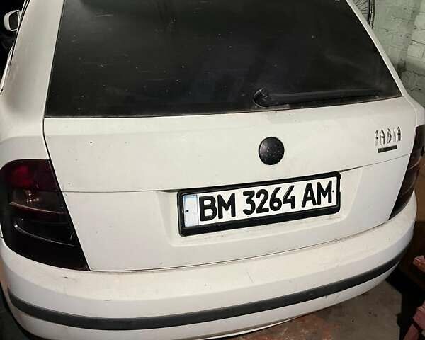 Білий Шкода Фабія, об'ємом двигуна 1.39 л та пробігом 20 тис. км за 1500 $, фото 1 на Automoto.ua