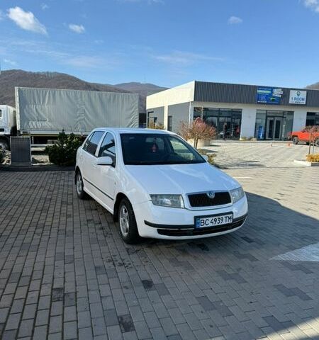 Белый Шкода Фабия, объемом двигателя 1.4 л и пробегом 326 тыс. км за 2700 $, фото 1 на Automoto.ua