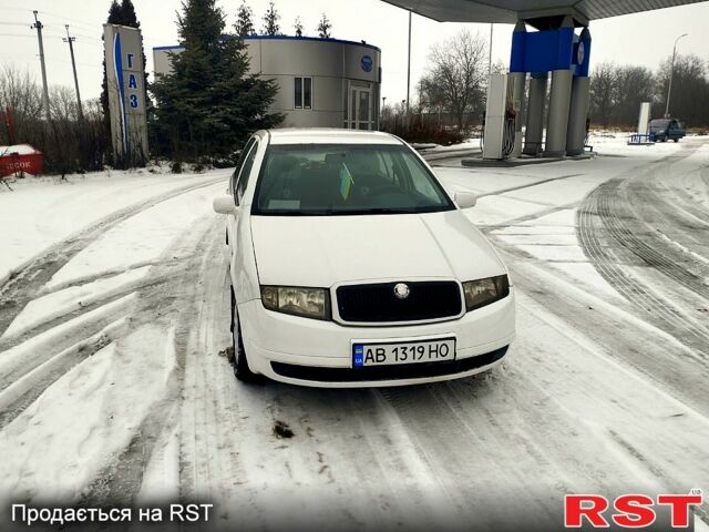 Белый Шкода Фабия, объемом двигателя 1.4 л и пробегом 300 тыс. км за 2499 $, фото 1 на Automoto.ua