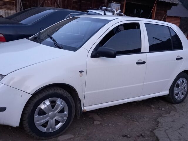 Білий Шкода Фабія, об'ємом двигуна 1 л та пробігом 421 тис. км за 1550 $, фото 1 на Automoto.ua